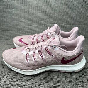 Nike Quest Womens Size 9.5 Purple/White Running Shoes Lightweight Breathable
